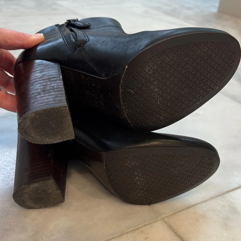 Tory Burch Fulton Stacked Heel Ankle Bootie Boots Size 8 with Box and Dustbag - Picture 4 of 7